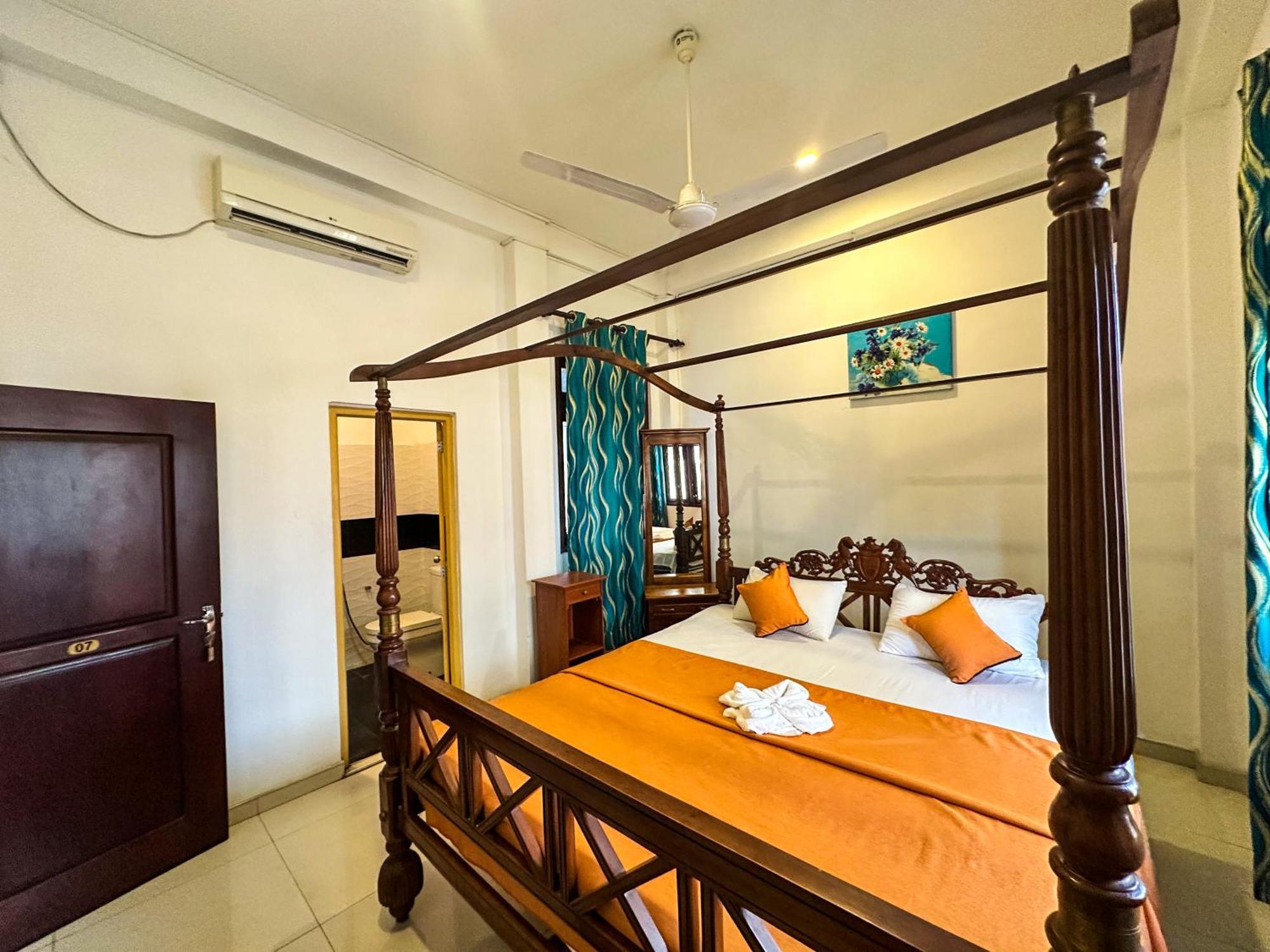 New Panda House Hotel Galle Bagian luar foto